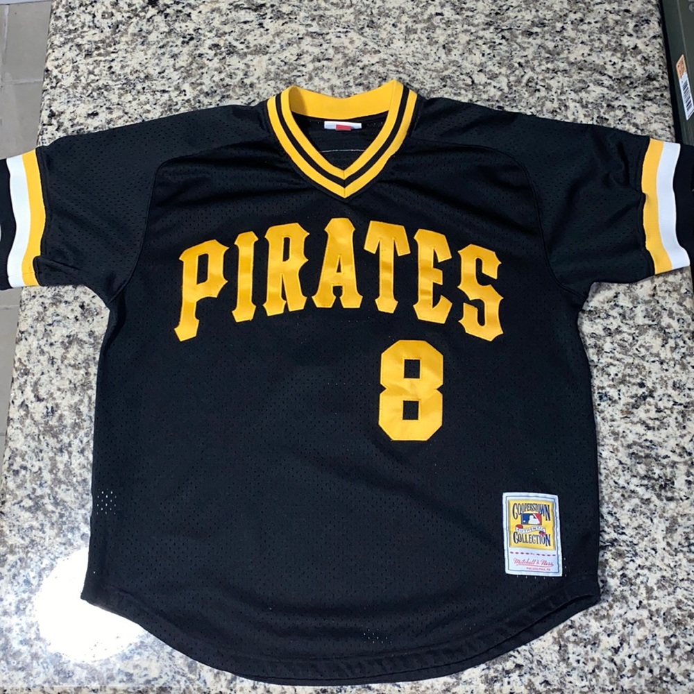 Mitchell & ness Willie Stargell Pittsburg jersey.